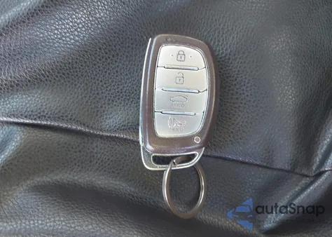 2018 Hyundai Elantra Value Edition z USA, uszkodzony, nr VIN 5NPD84LF2JH381257